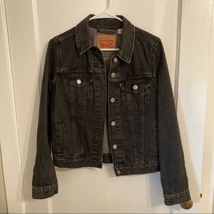 Women’s Levi’s trucker jacket M grey black